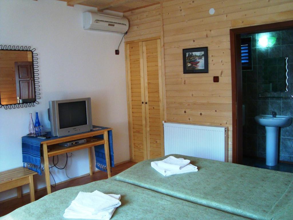 מלון Uzlina Casa Dintre Salcii חדר תמונה